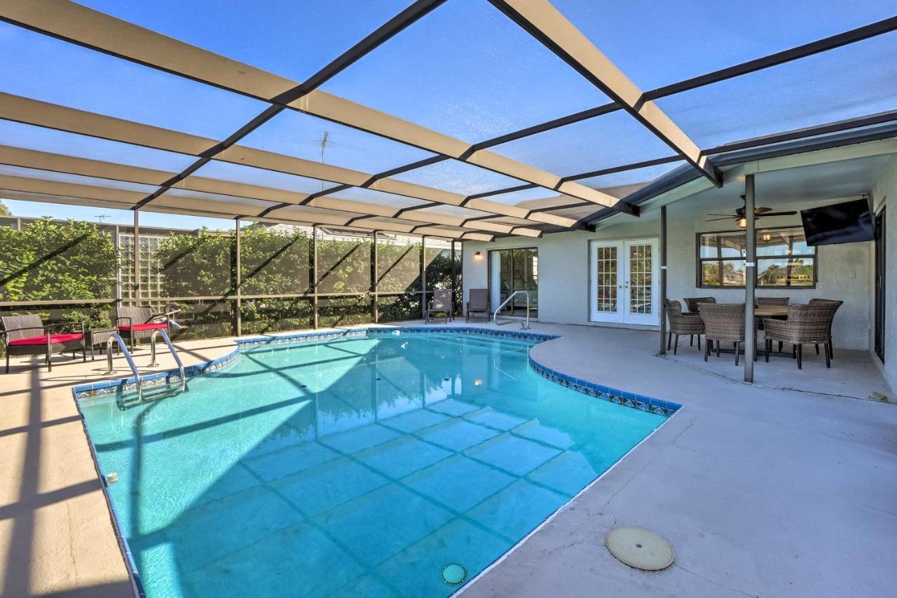 Waterfront Port Richey House With Heated Pool! Villa Buitenkant foto